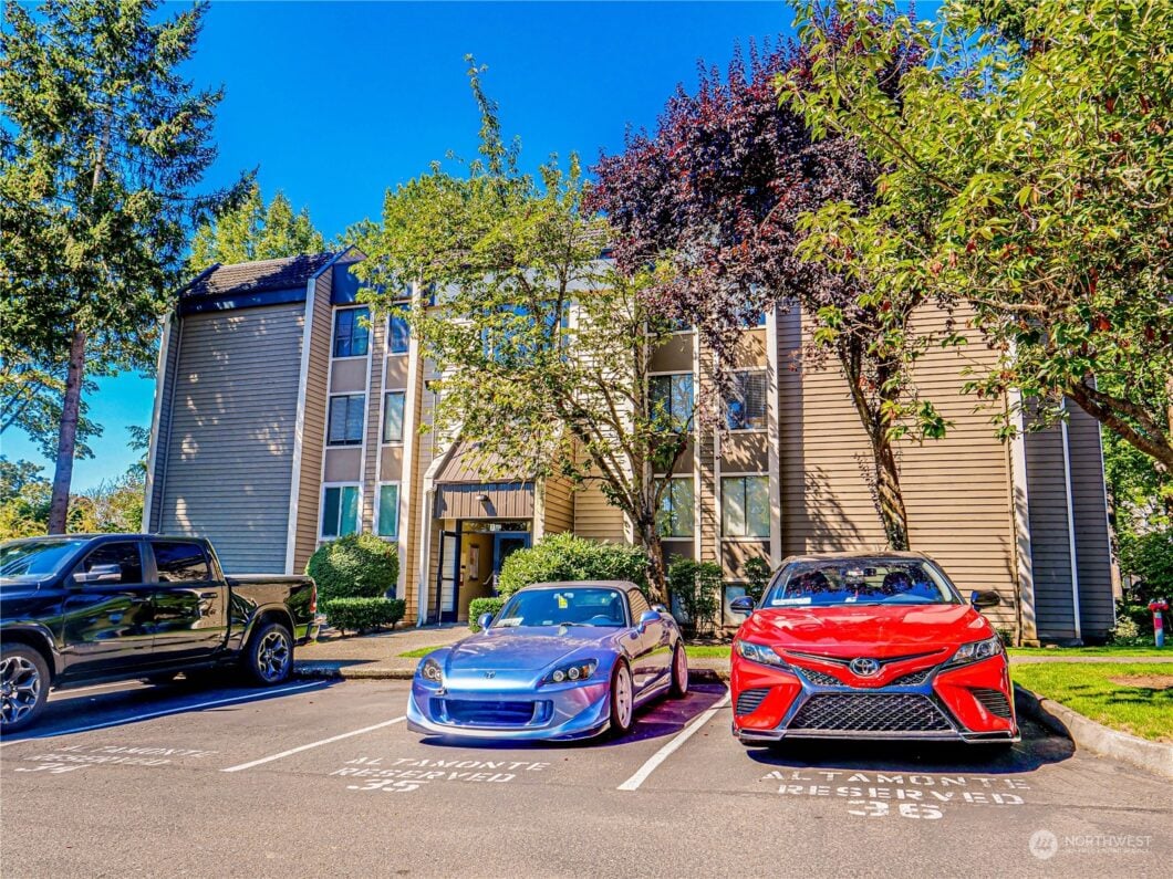 701 renton condo